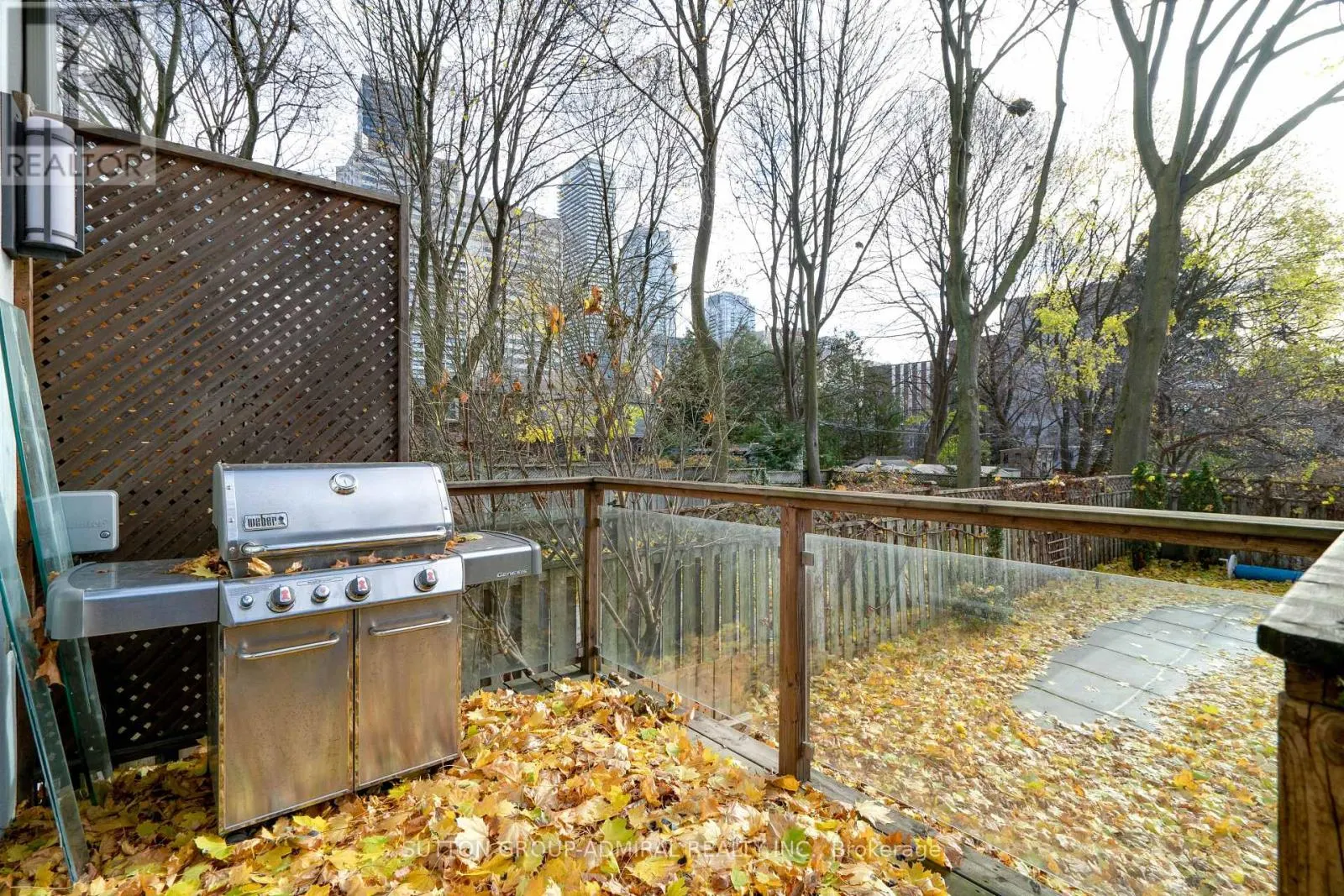 127 ORCHARD VIEW BOULEVARD
