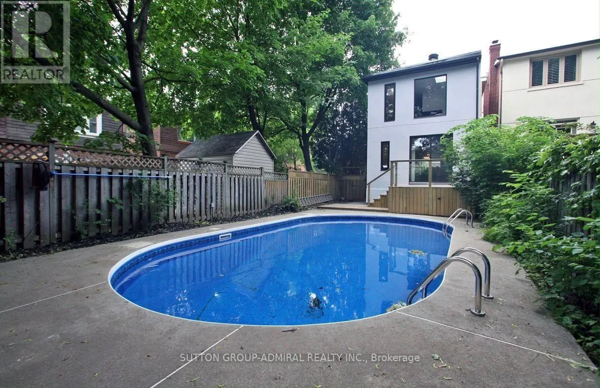 127 ORCHARD VIEW BOULEVARD