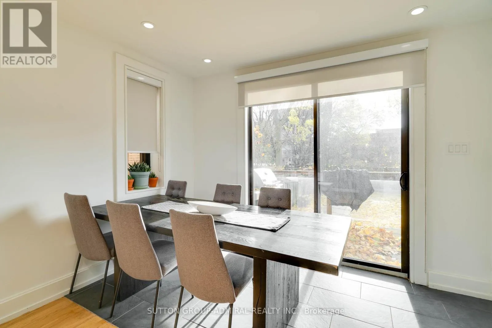 127 ORCHARD VIEW BOULEVARD