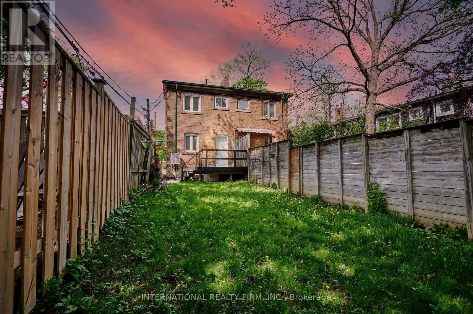 171 DUPLEX AVENUE