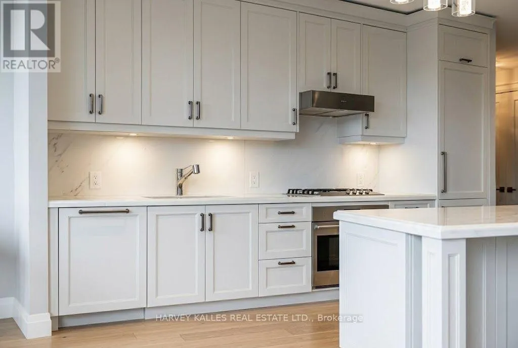 302 - 181 DAVENPORT ROAD