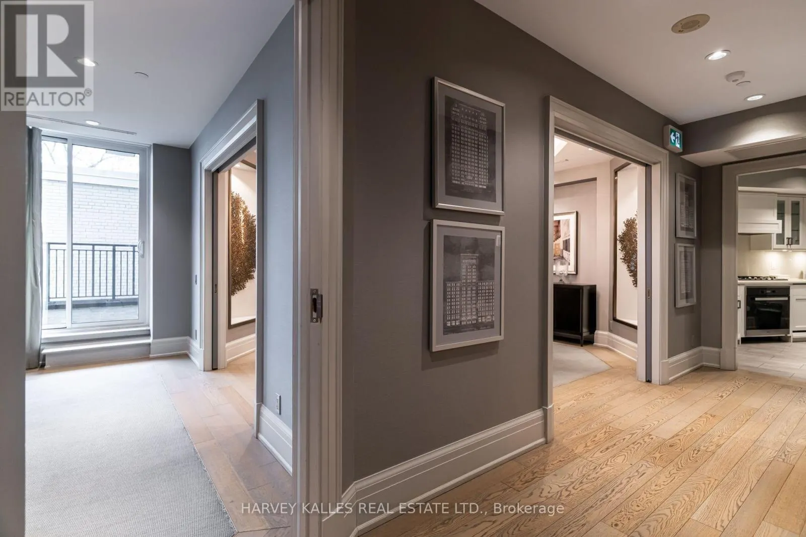 302 - 181 DAVENPORT ROAD
