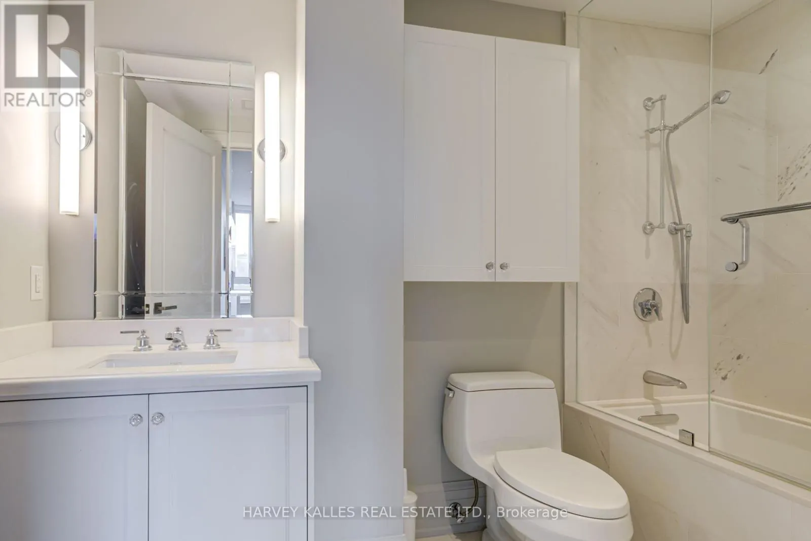 302 - 181 DAVENPORT ROAD