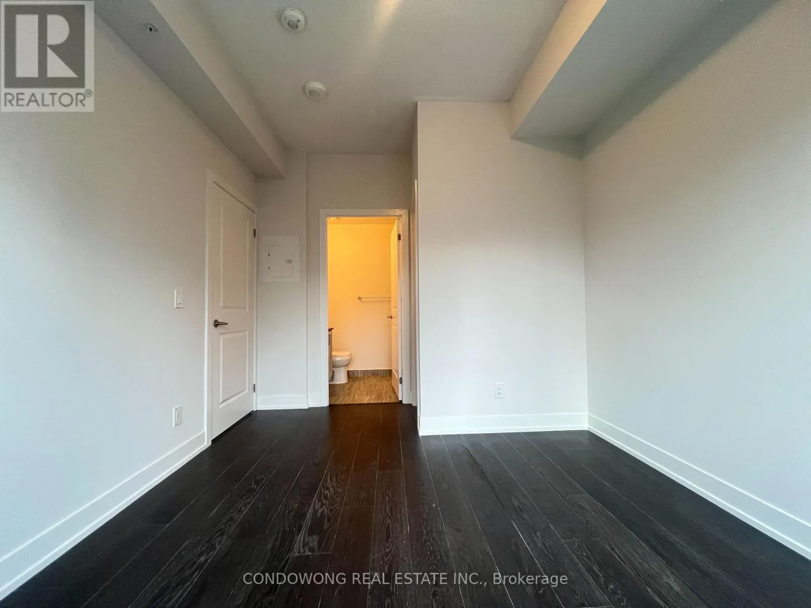 325 - 7 KENASTON GARDENS