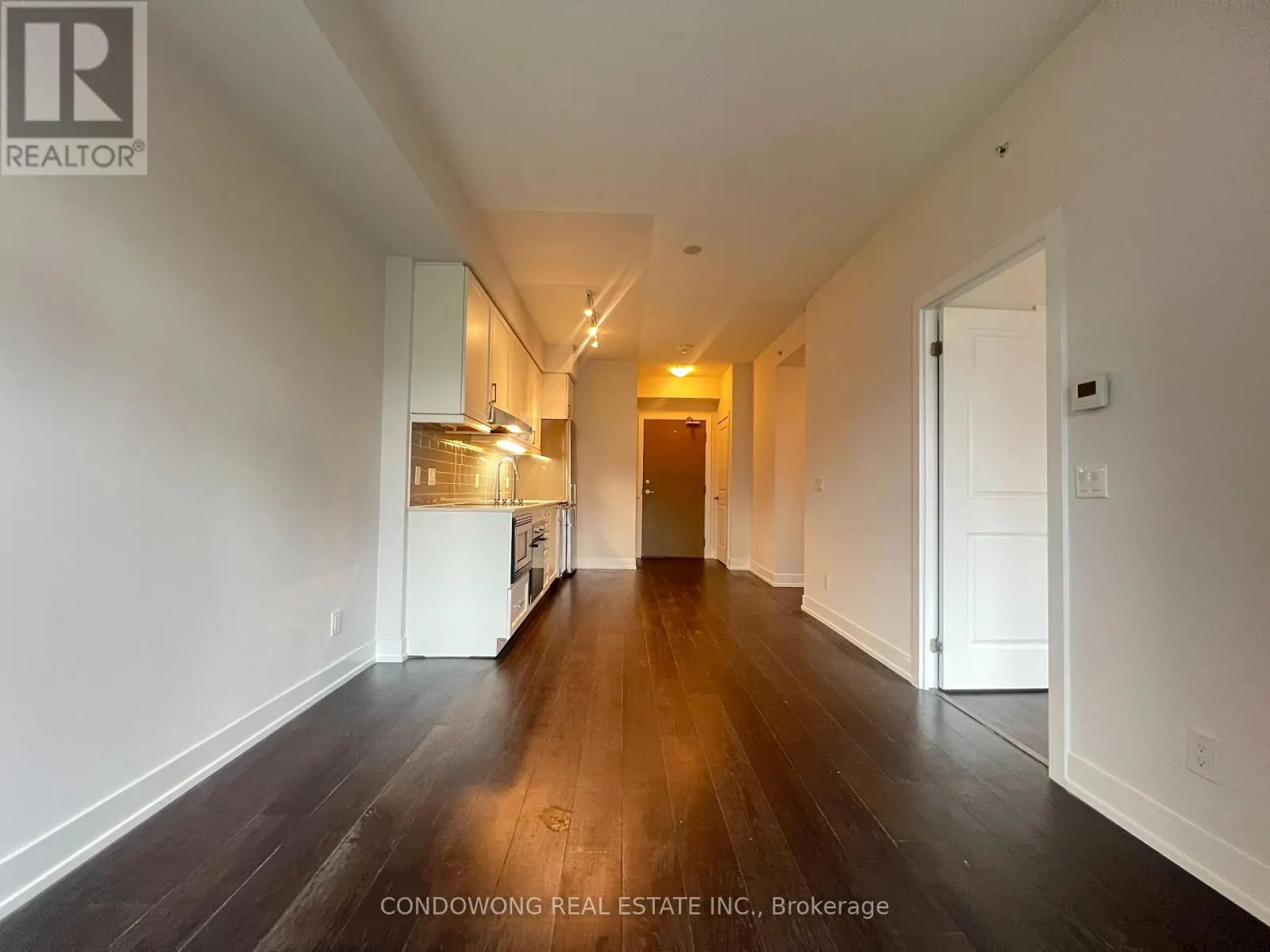 325 - 7 KENASTON GARDENS