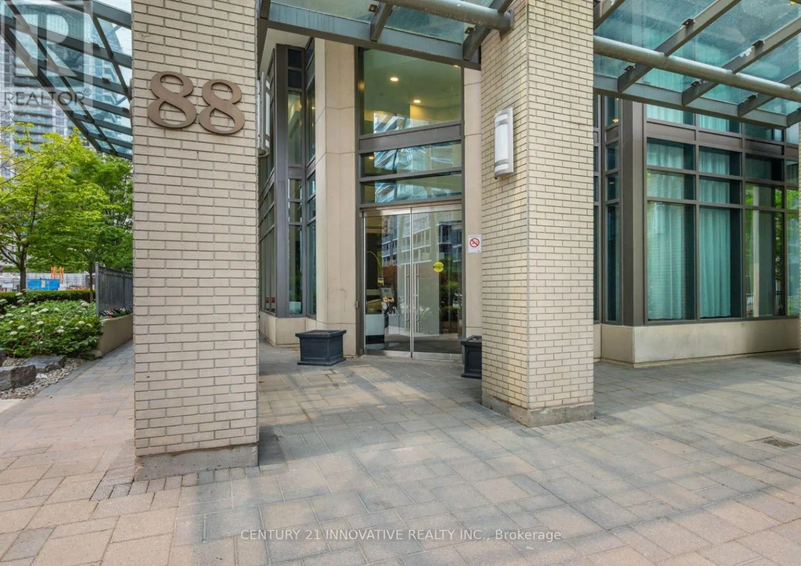 405 - 88 BROADWAY AVENUE