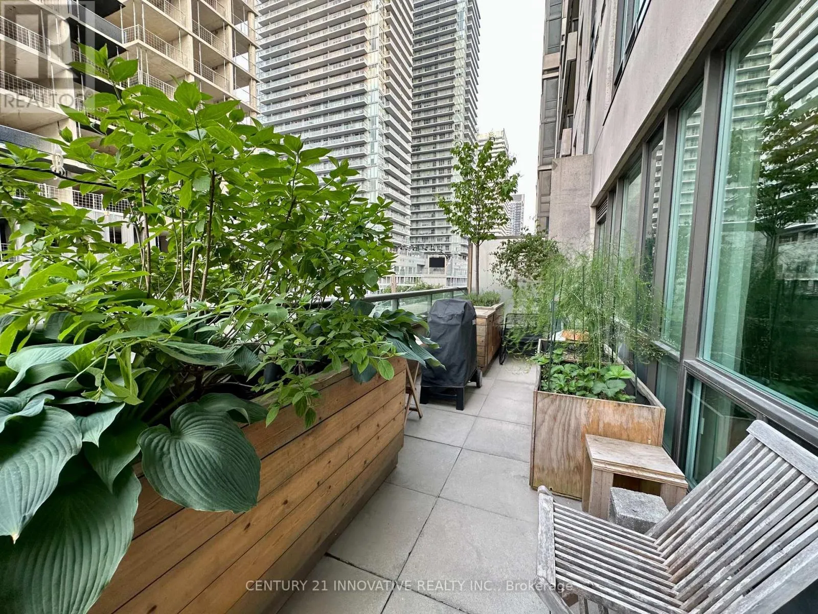 405 - 88 BROADWAY AVENUE