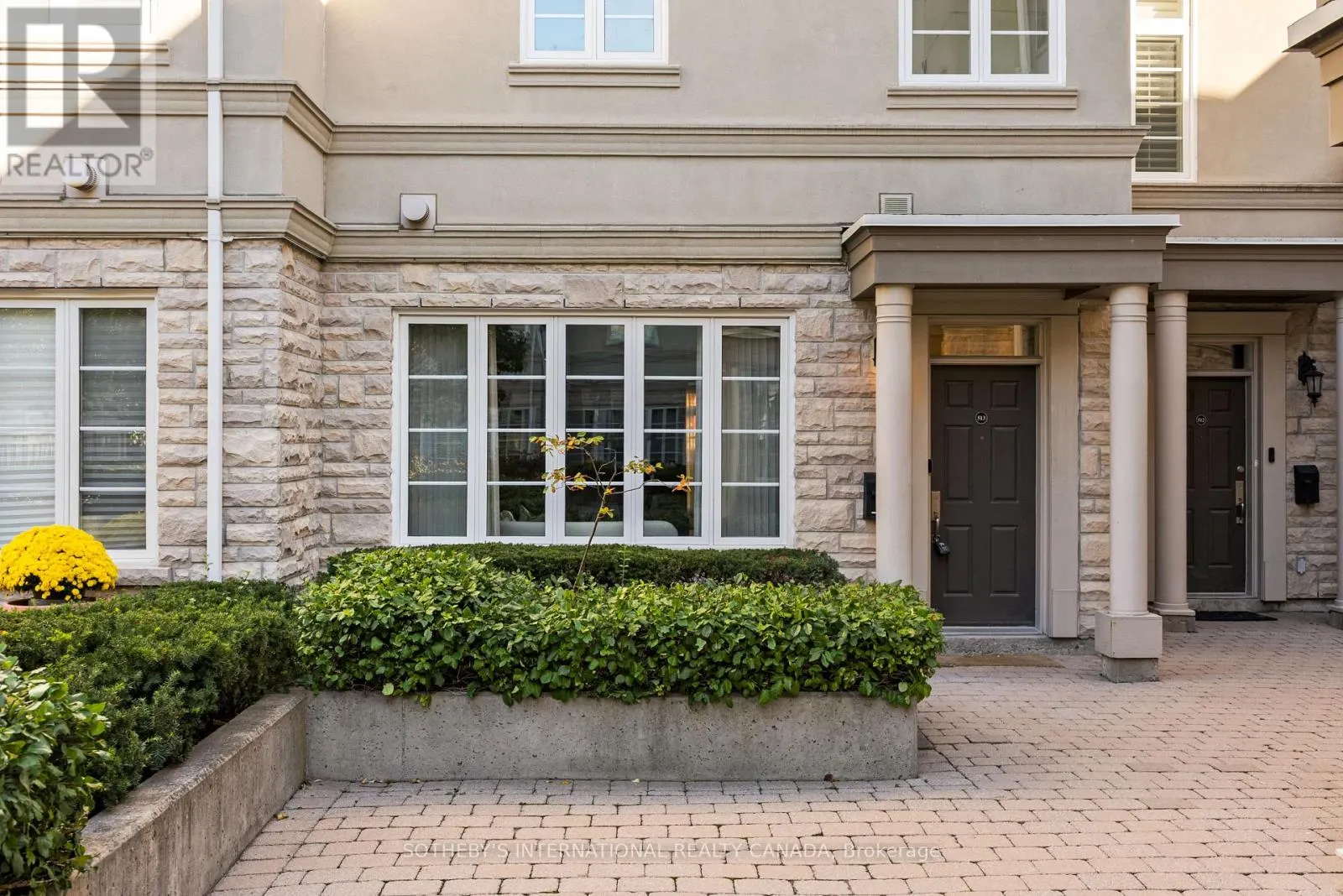 TH 513 - 49 YORK MILLS ROAD