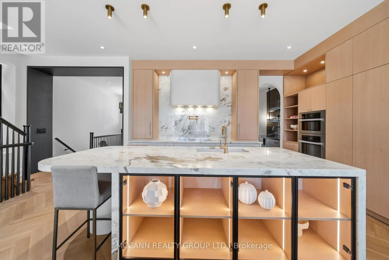 403 MELROSE AVENUE