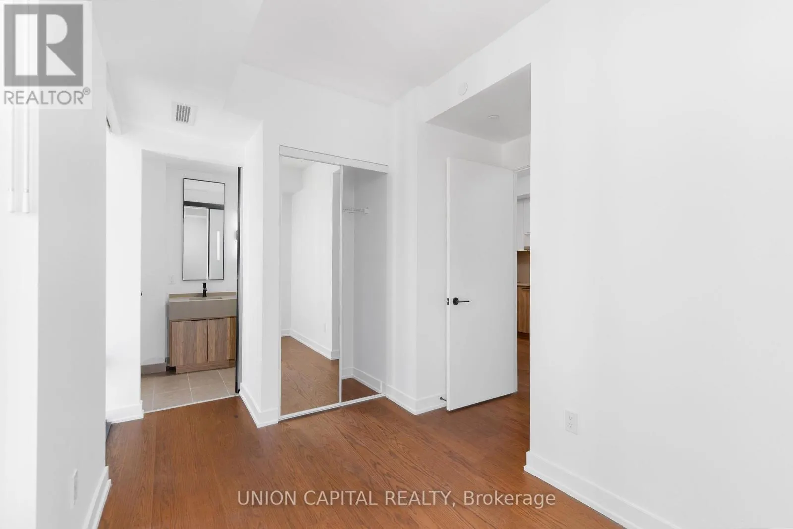 1802 - 91 MONTCLAIR AVENUE