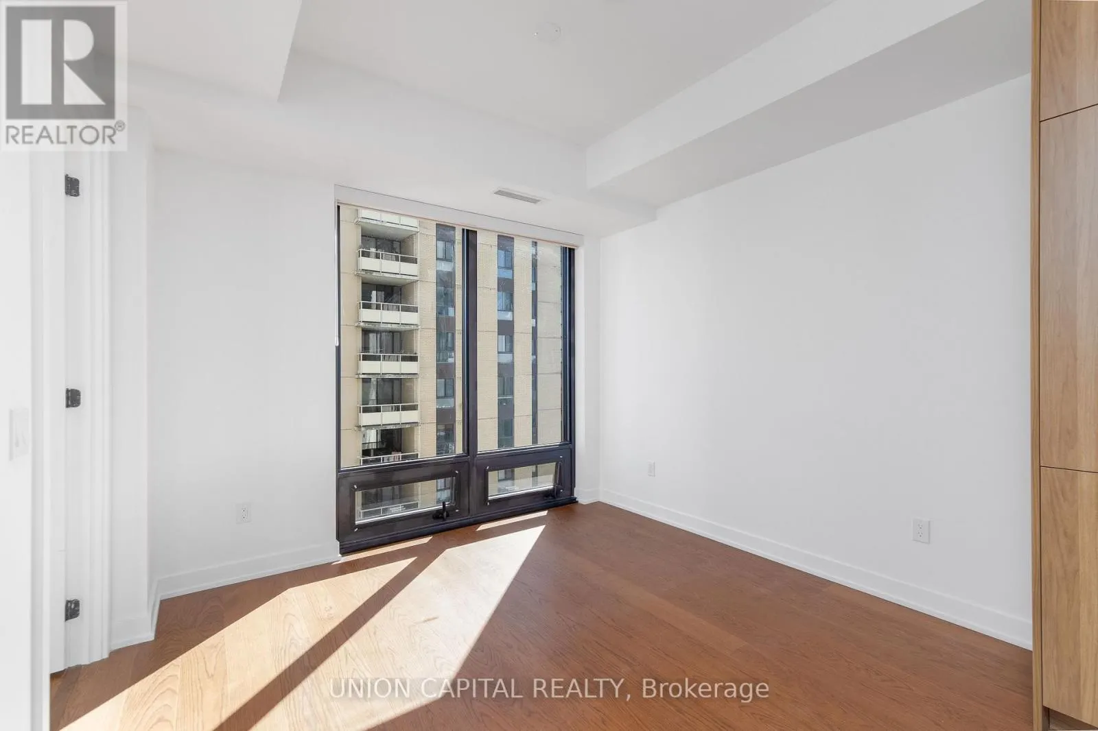 1802 - 91 MONTCLAIR AVENUE