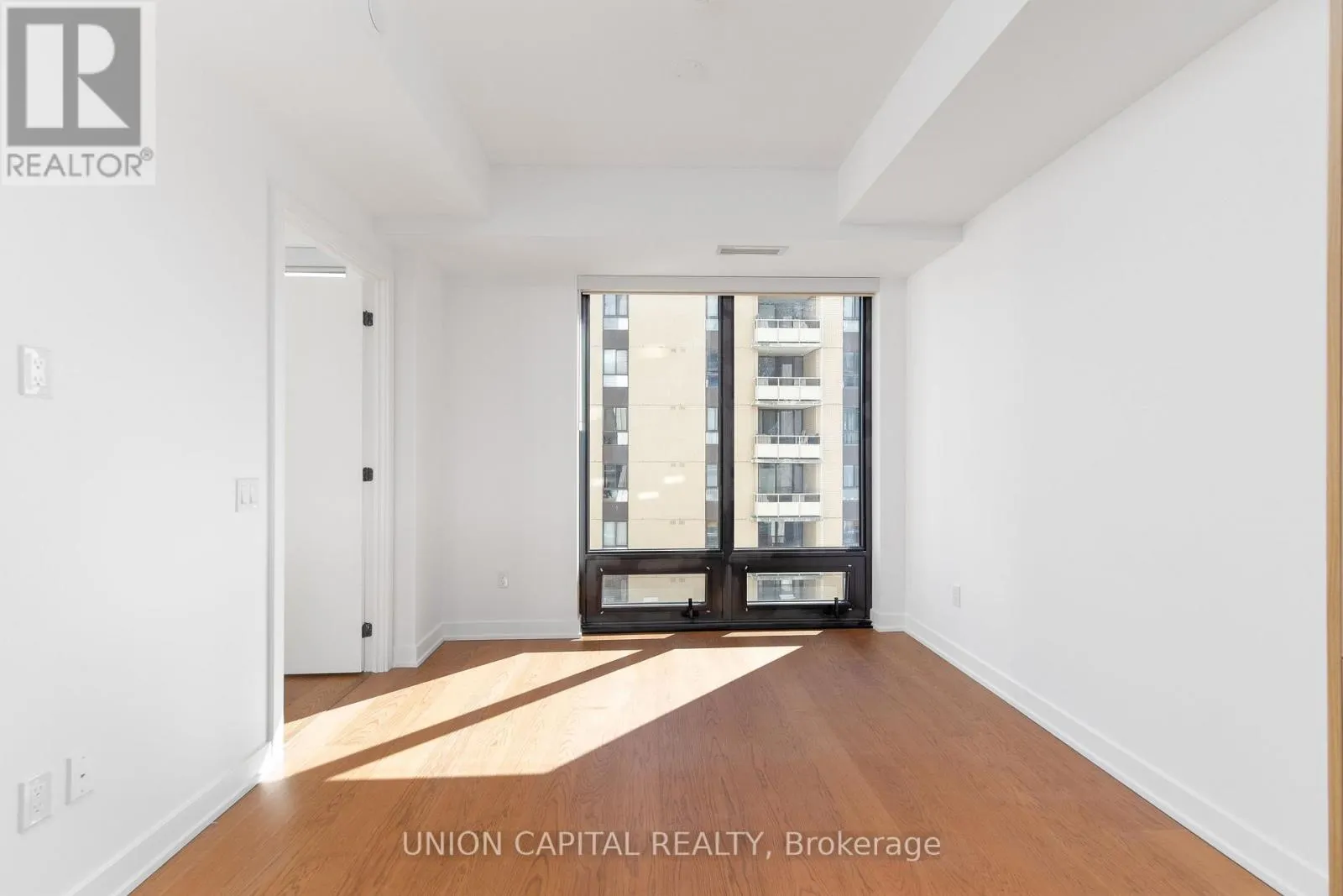 1802 - 91 MONTCLAIR AVENUE