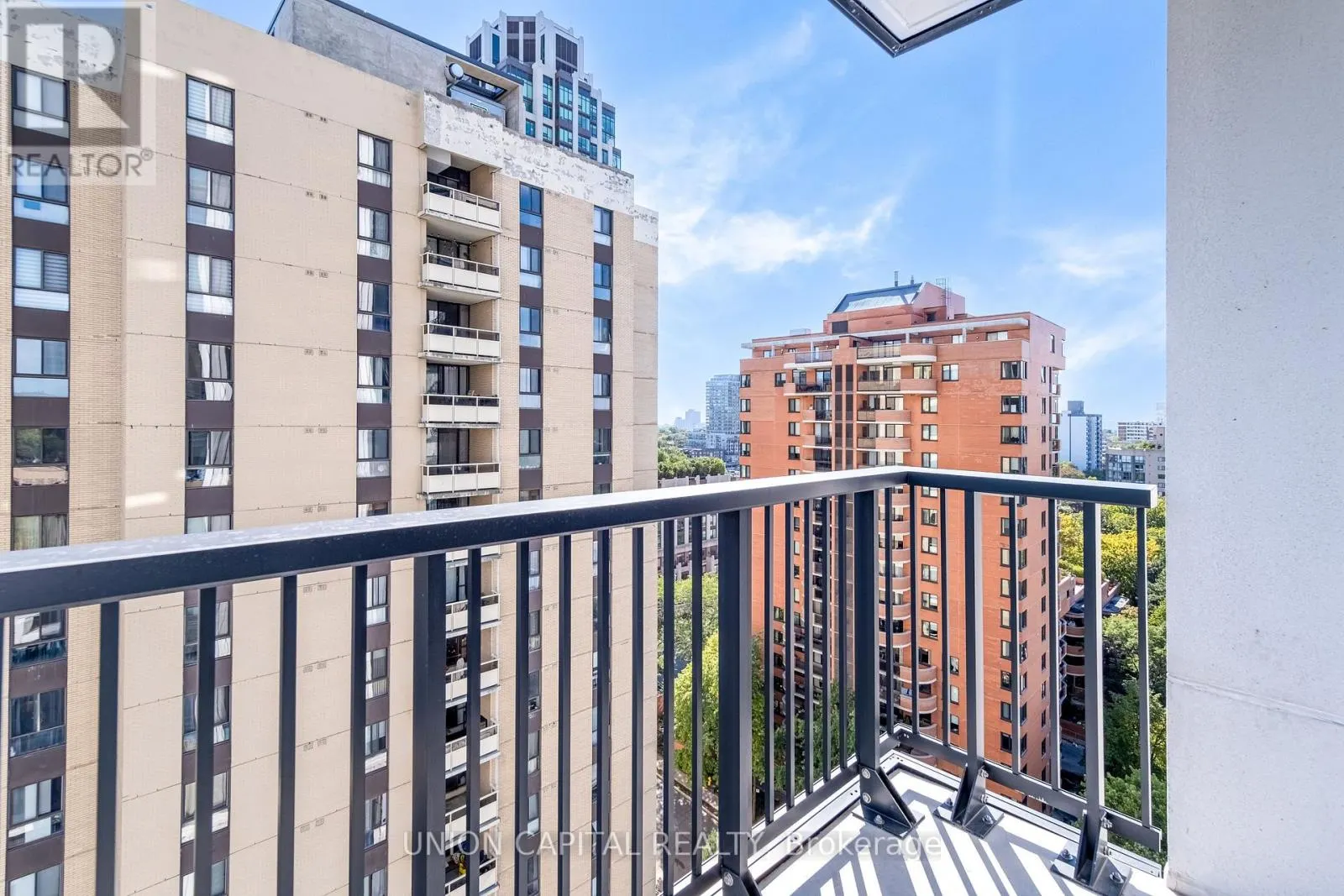 1802 - 91 MONTCLAIR AVENUE