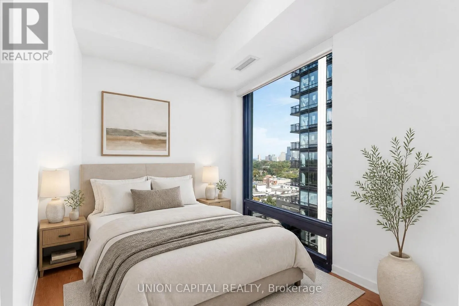 1802 - 91 MONTCLAIR AVENUE
