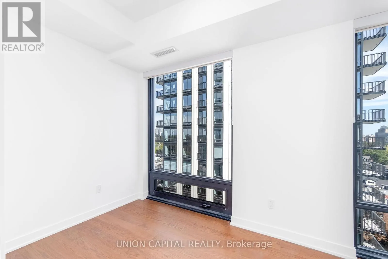 1802 - 91 MONTCLAIR AVENUE
