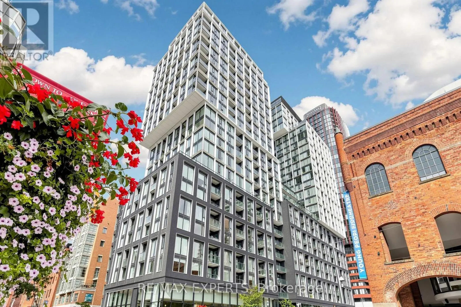 510 - 158 FRONT STREET