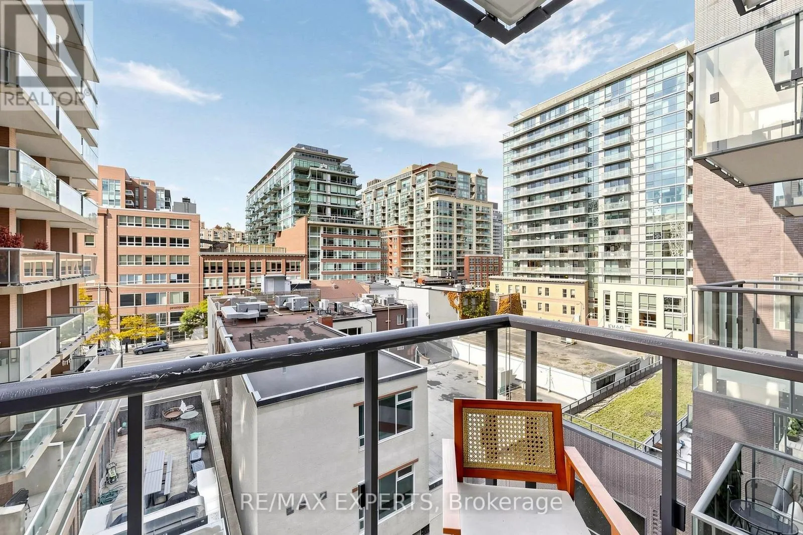510 - 158 FRONT STREET