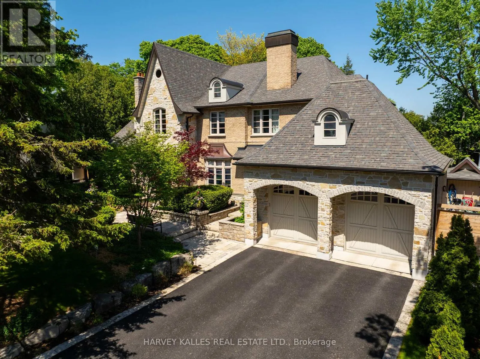 14 DENEWOOD CRESCENT