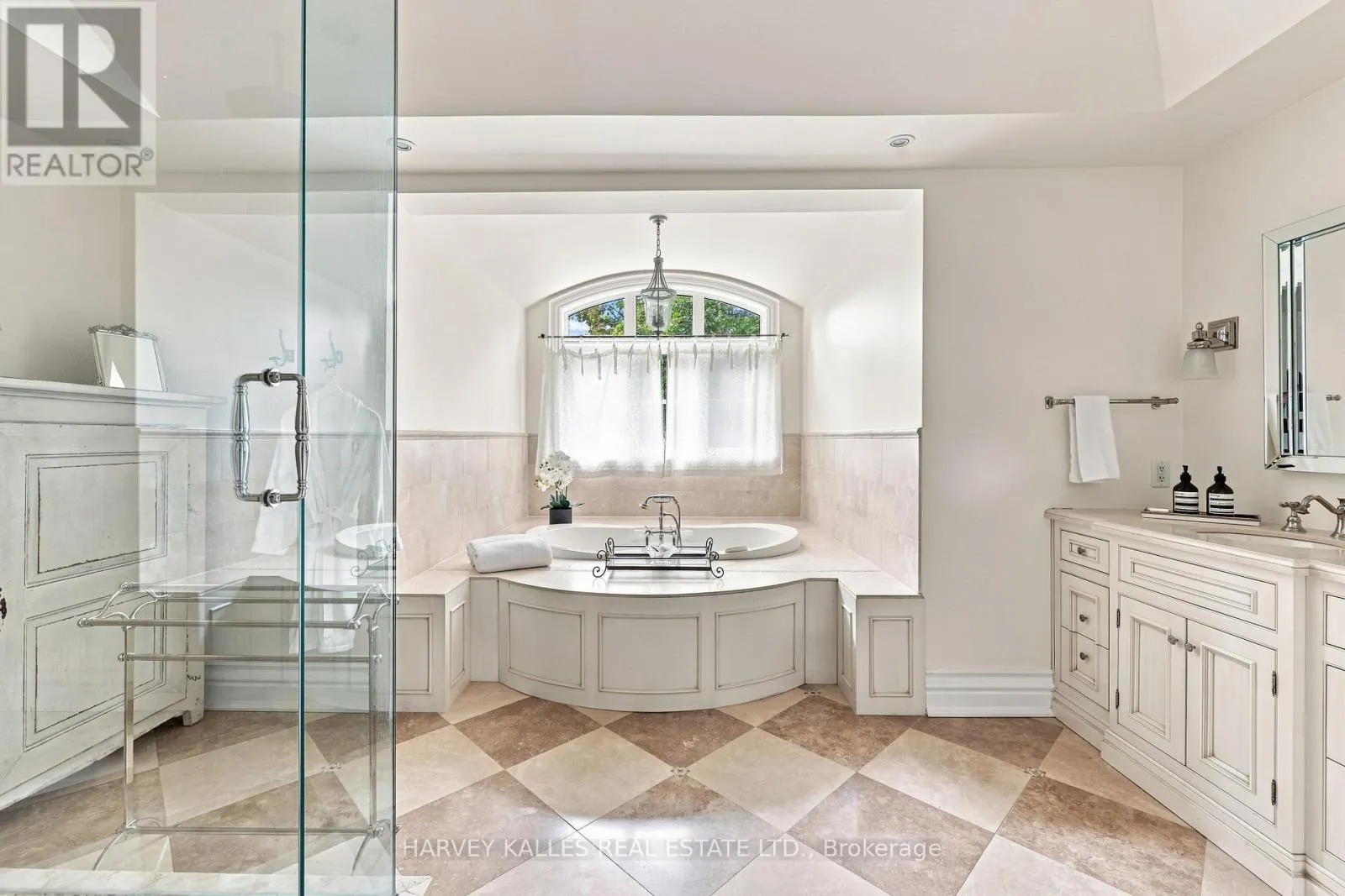 14 DENEWOOD CRESCENT