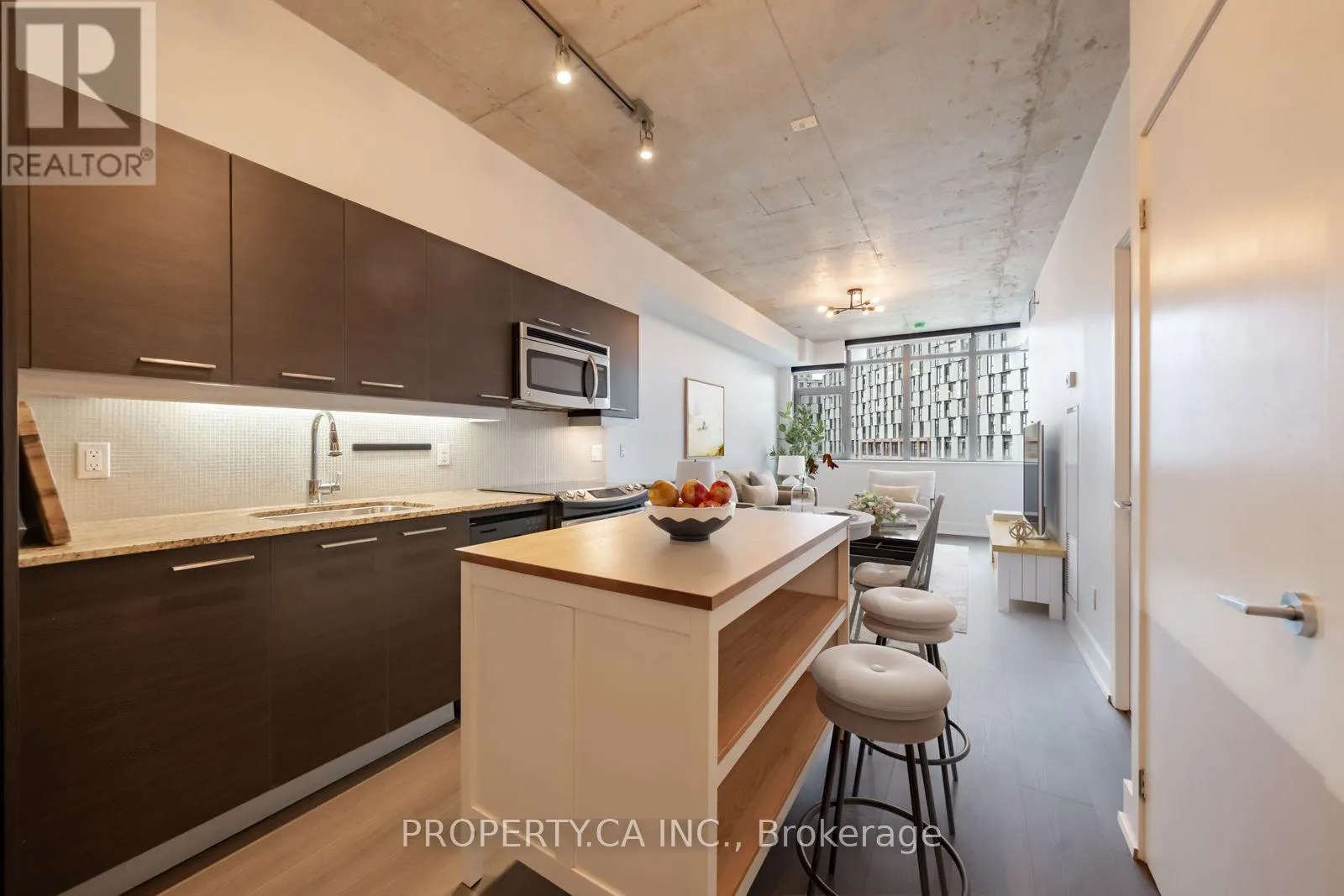 506 - 90 TRINITY STREET