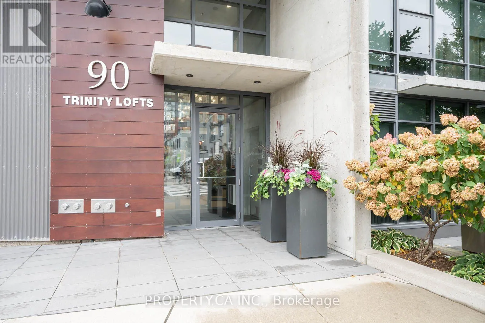 506 - 90 TRINITY STREET