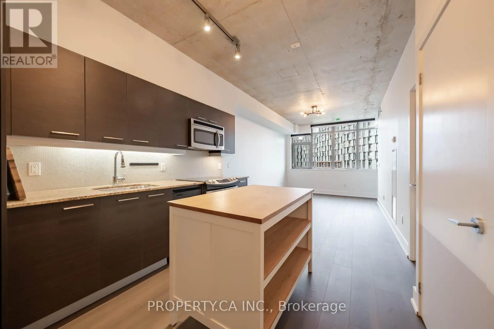 506 - 90 TRINITY STREET