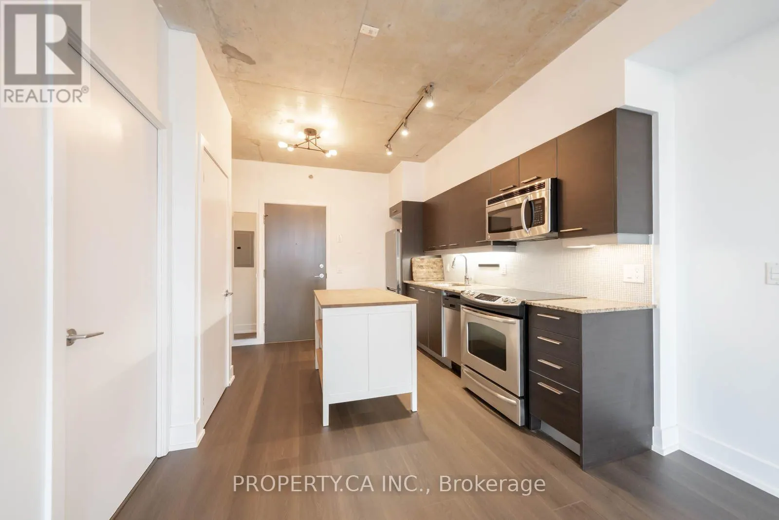 506 - 90 TRINITY STREET