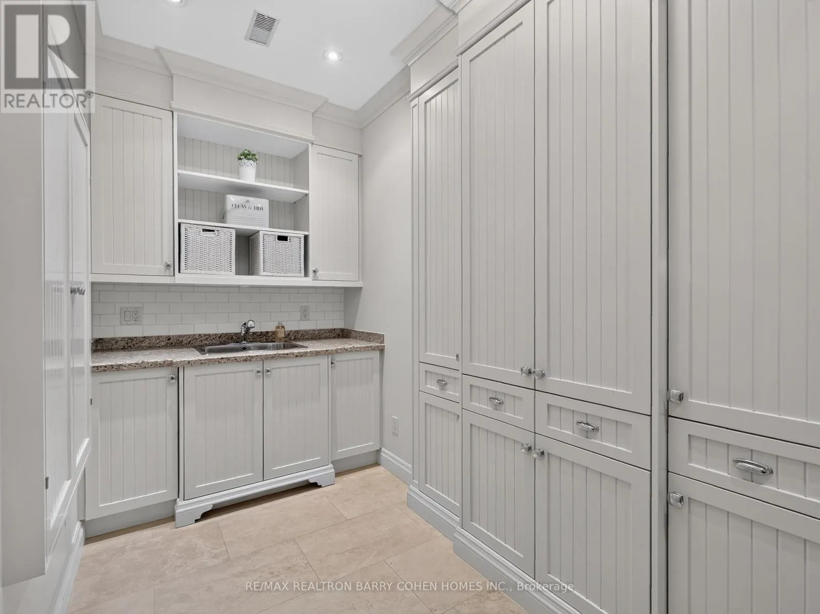 21 DON RIDGE DRIVE