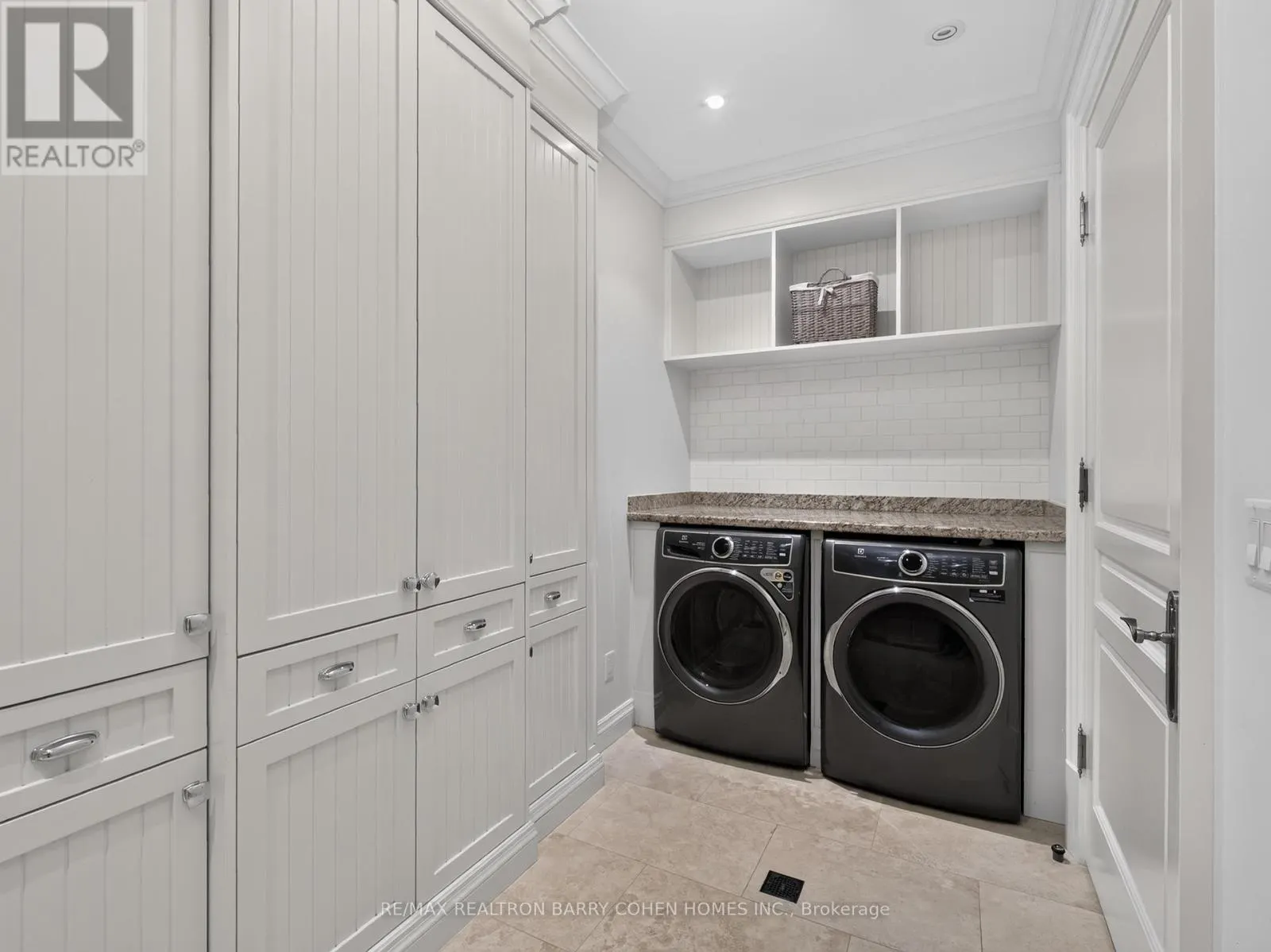 21 DON RIDGE DRIVE