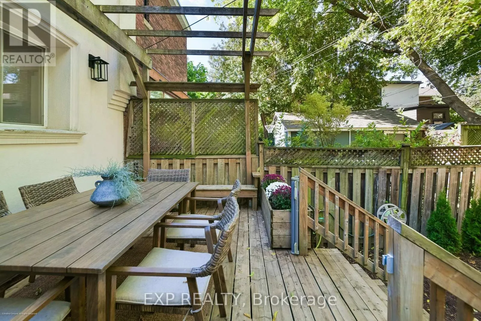 6 LOUISE AVENUE