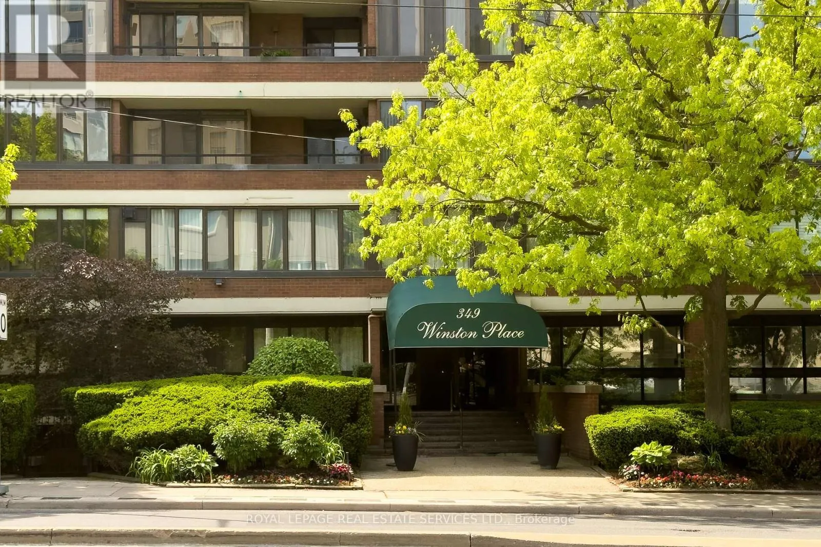 402 - 349 ST. CLAIR AVENUE W