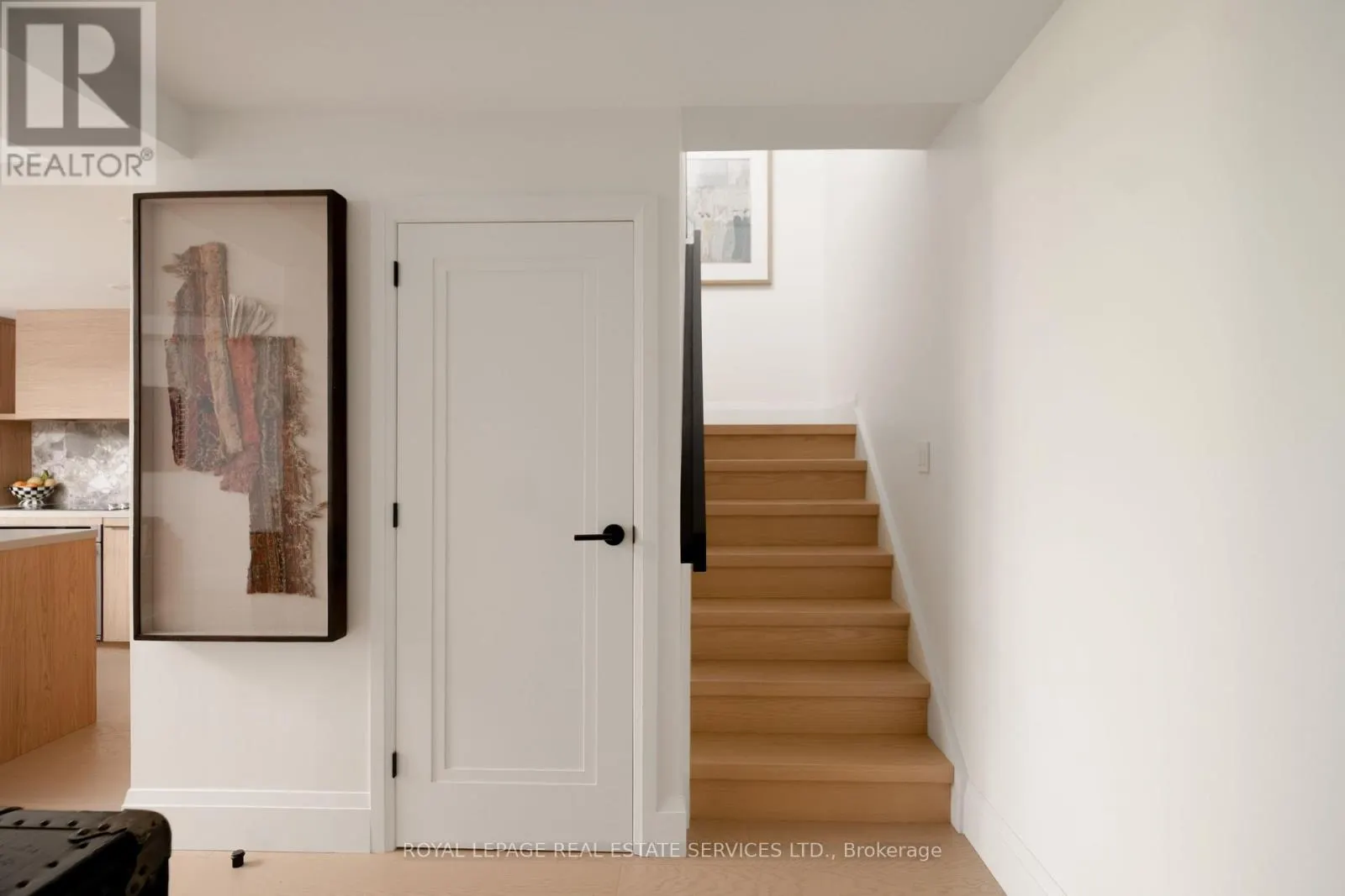 402 - 349 ST. CLAIR AVENUE W