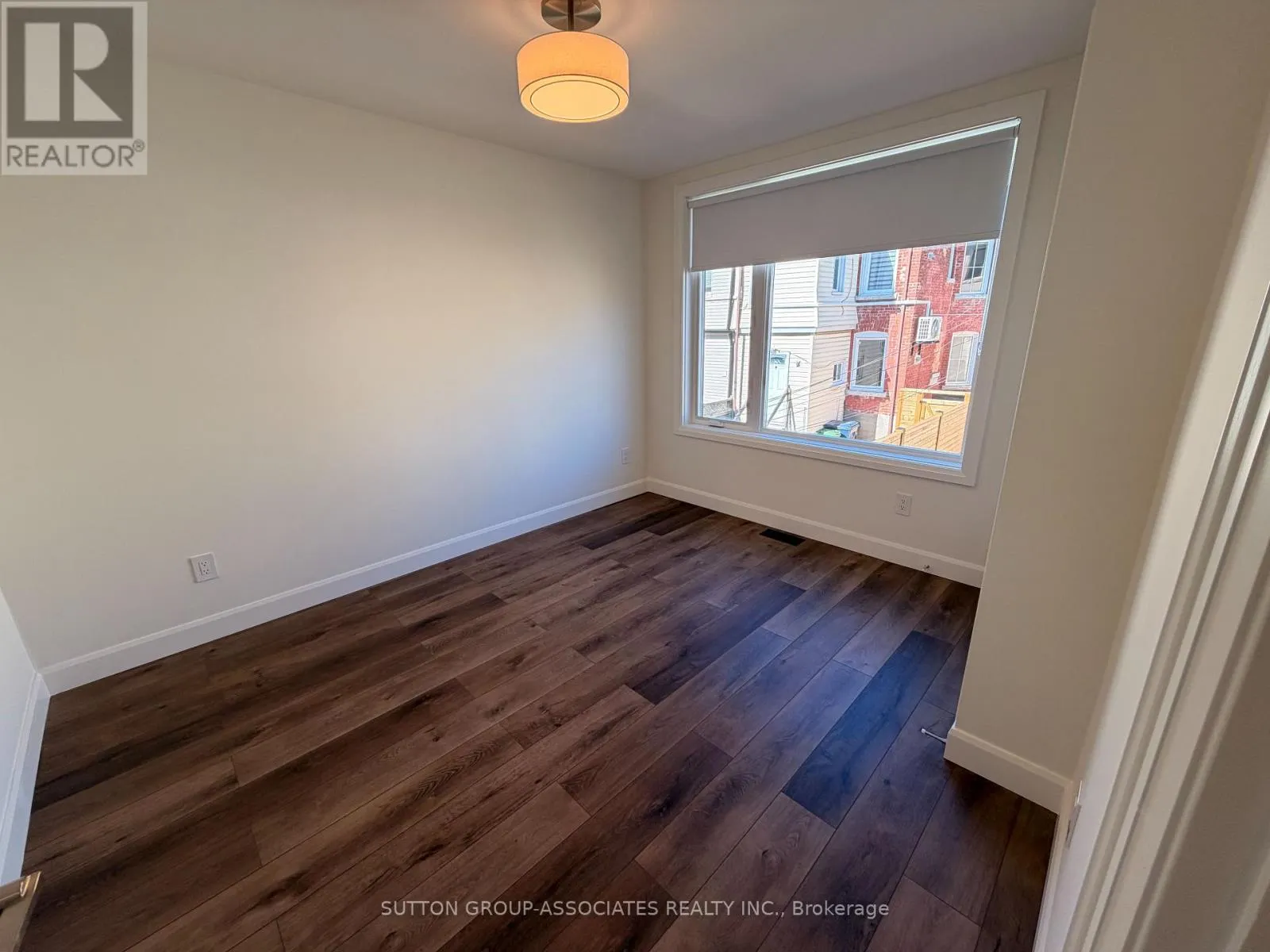 LANEWAY UNIT - 29 EARNSCLIFFE ROAD