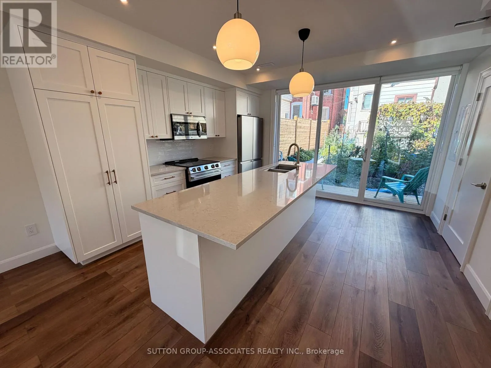 LANEWAY UNIT - 29 EARNSCLIFFE ROAD