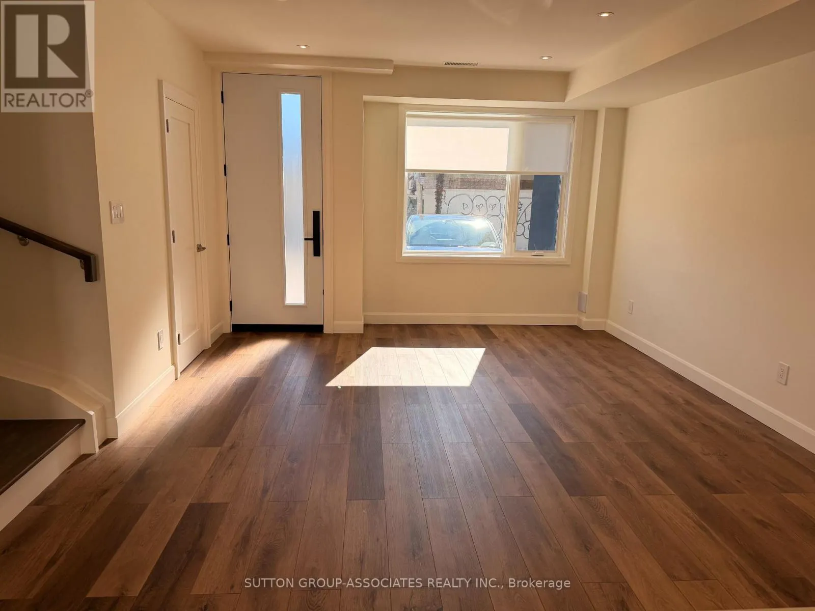 LANEWAY UNIT - 29 EARNSCLIFFE ROAD