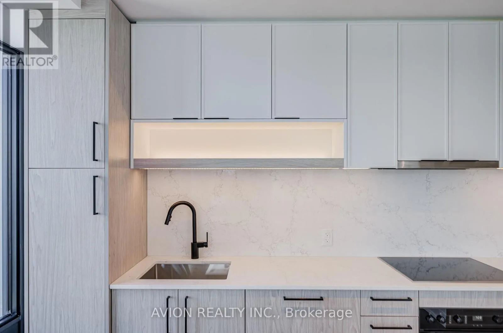 1016 - 89 MONTCLAIR AVENUE
