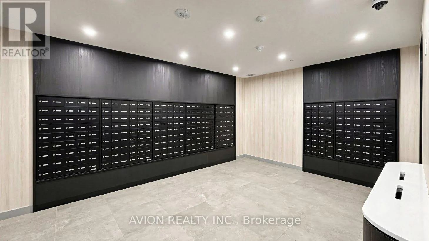 1016 - 89 MONTCLAIR AVENUE
