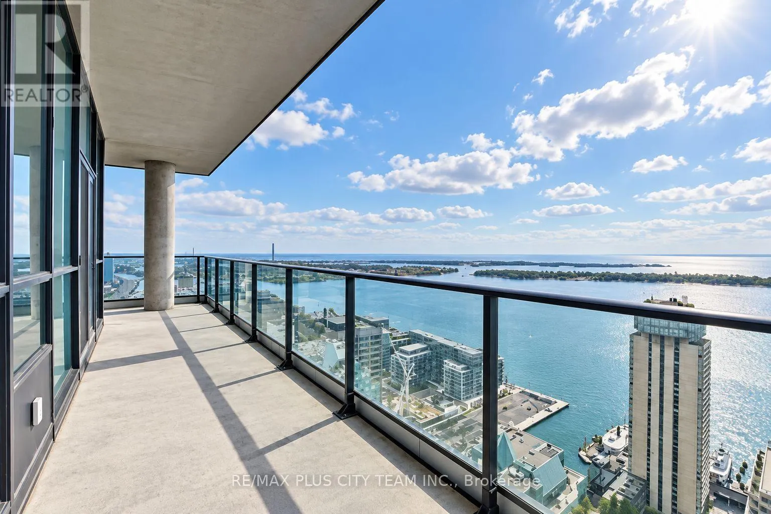 5005 - 33 BAY STREET