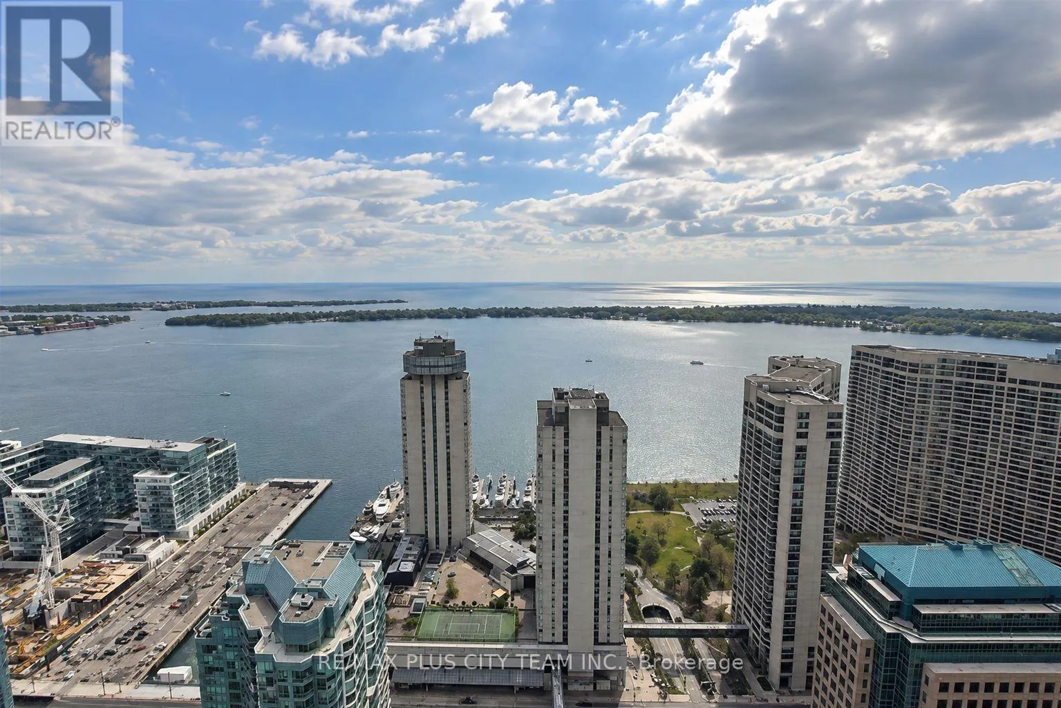 5005 - 33 BAY STREET