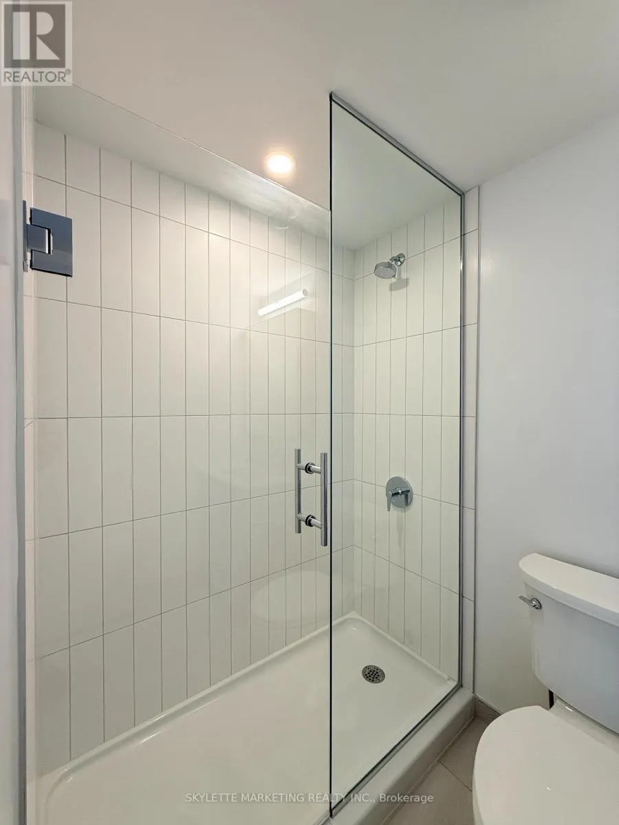 1405 - 15 DAVID SALOMON DRIVE