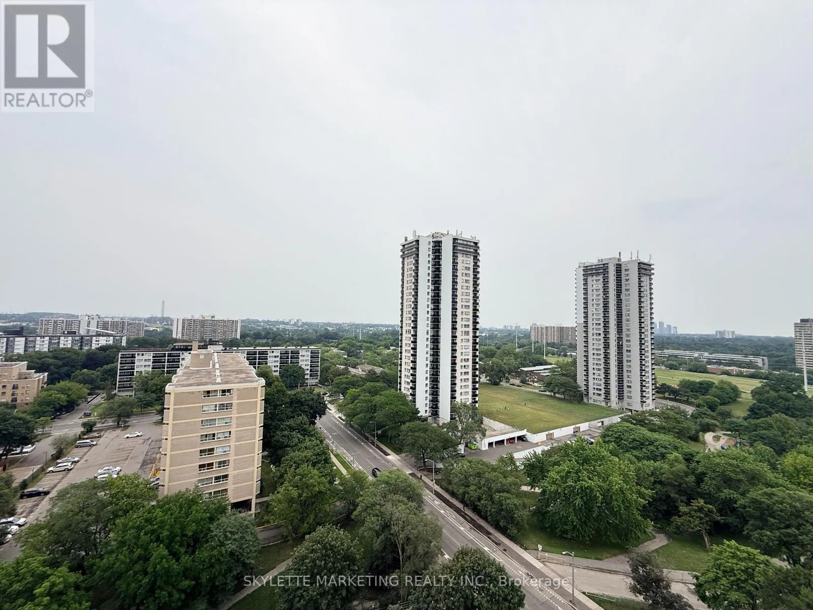 1405 - 15 DAVID SALOMON DRIVE