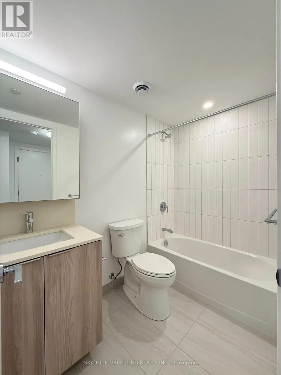 1405 - 15 DAVID SALOMON DRIVE
