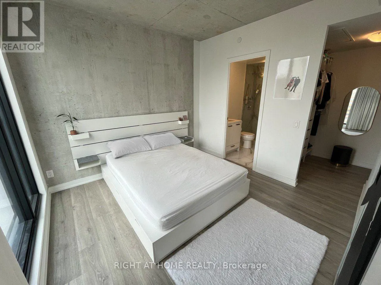1308 - 55 ONTARIO STREET