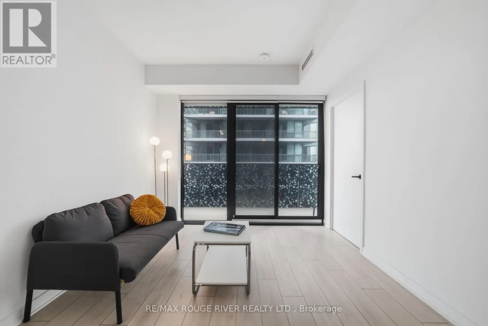 3808 - 55 CHARLES STREET E