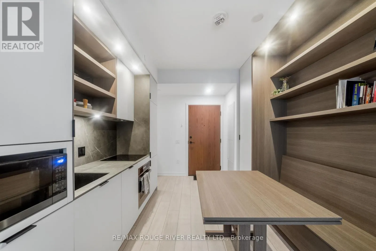 3808 - 55 CHARLES STREET E