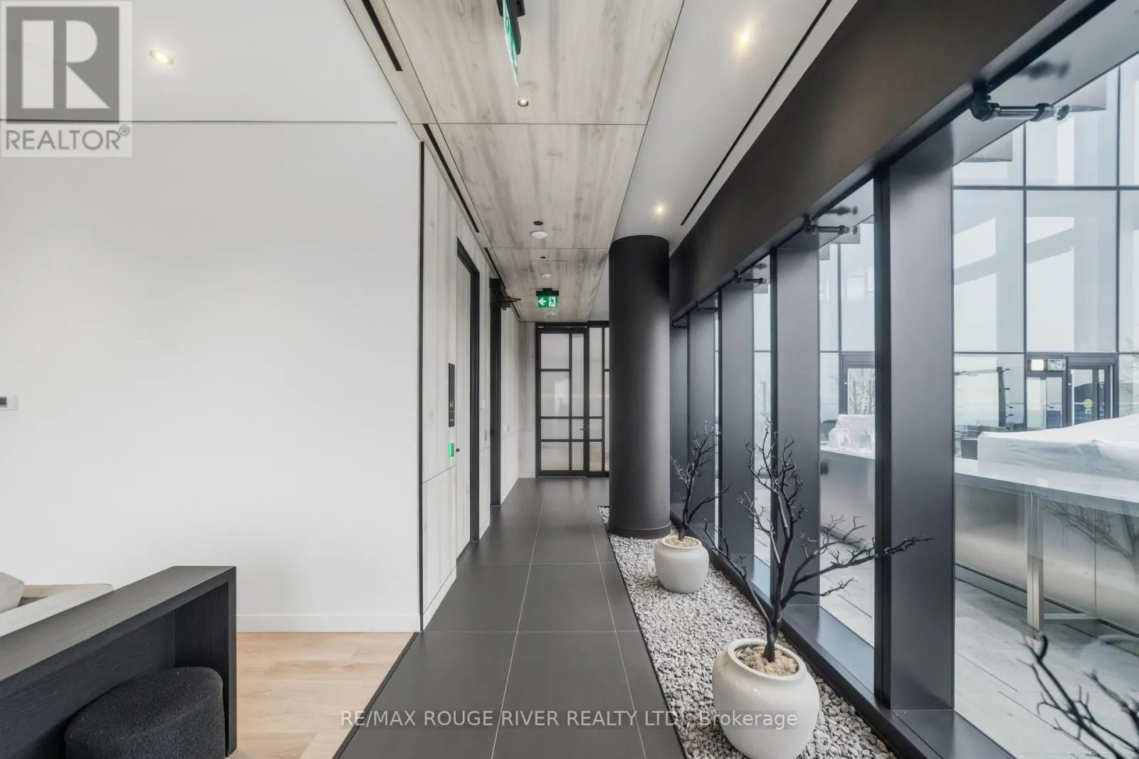3808 - 55 CHARLES STREET E
