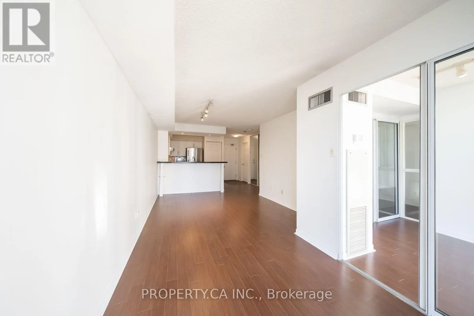 1004 - 801 KING STREET W