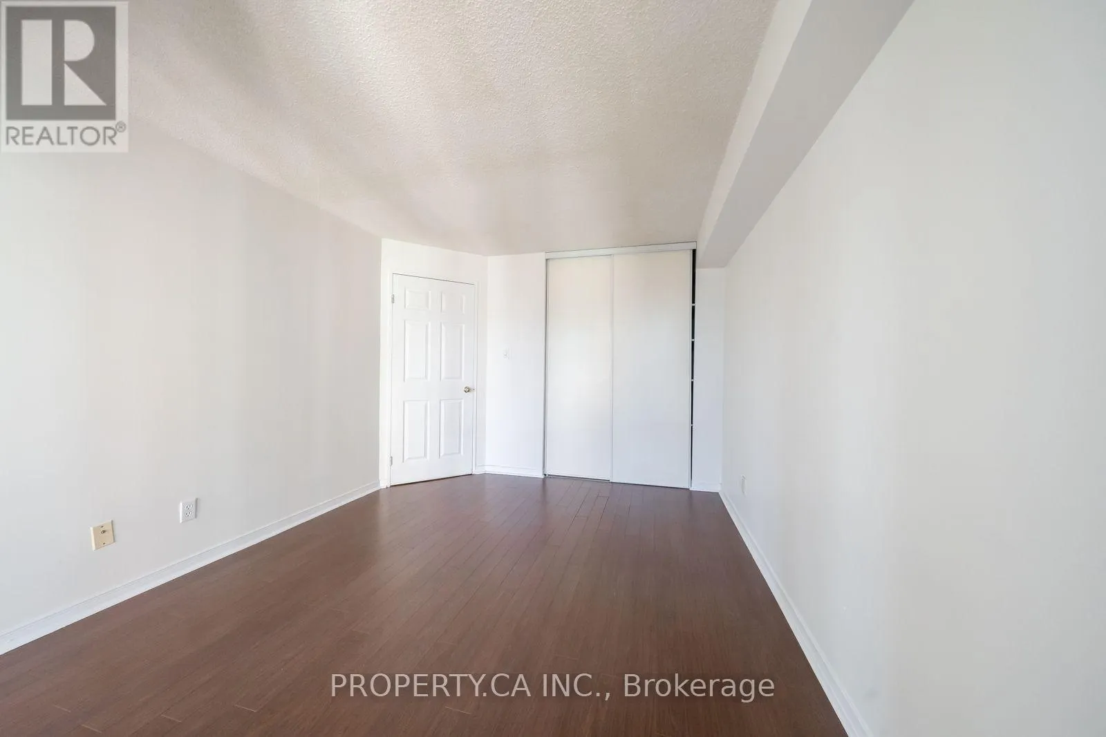 1004 - 801 KING STREET W