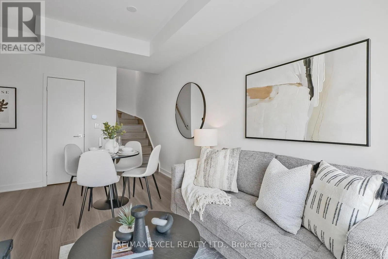 12 - 75 CURLEW DRIVE