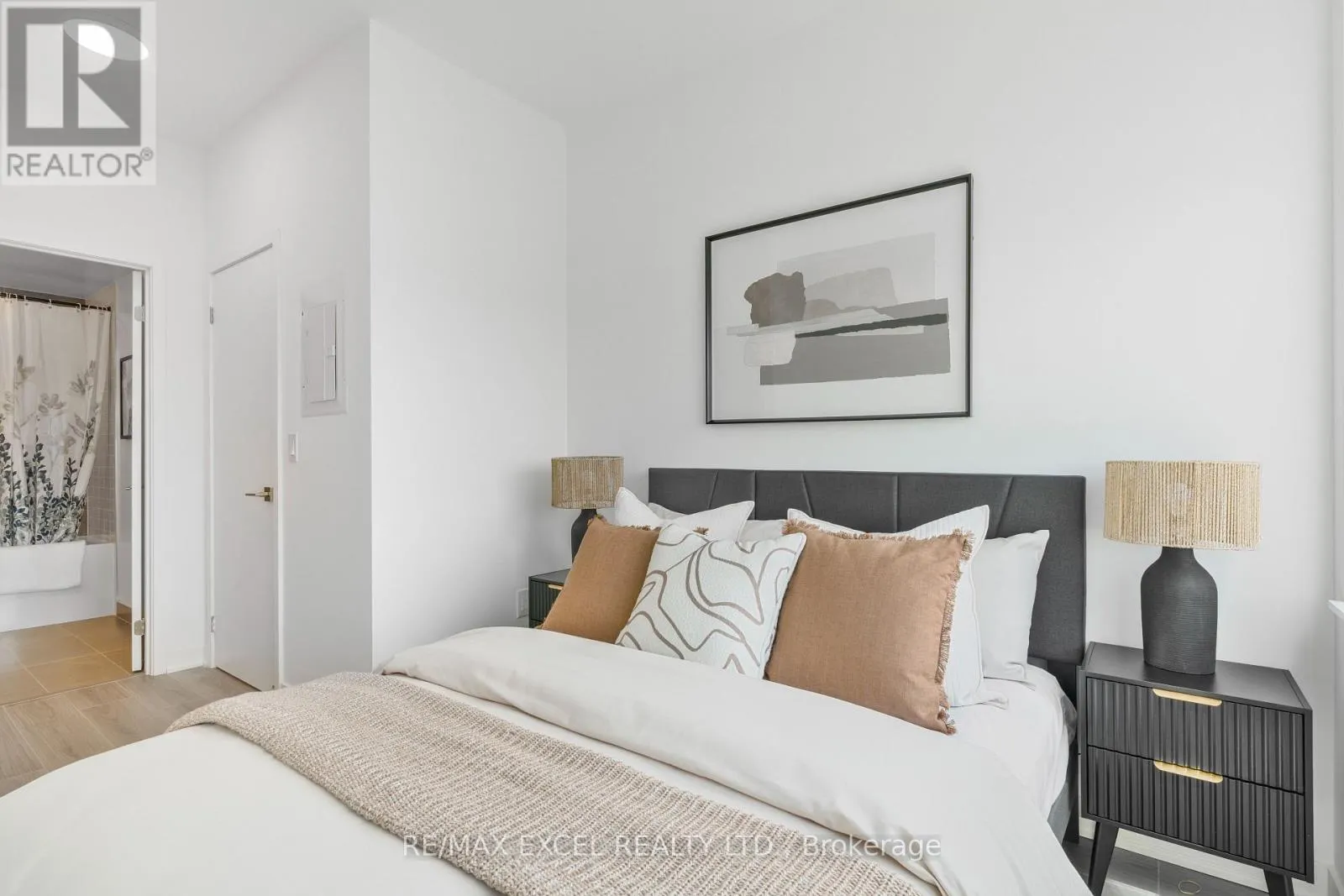 12 - 75 CURLEW DRIVE